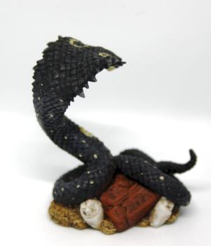 77321 Giant Cobra Back by qurumo