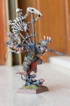 Skaven Queek Headtaker by Pinza