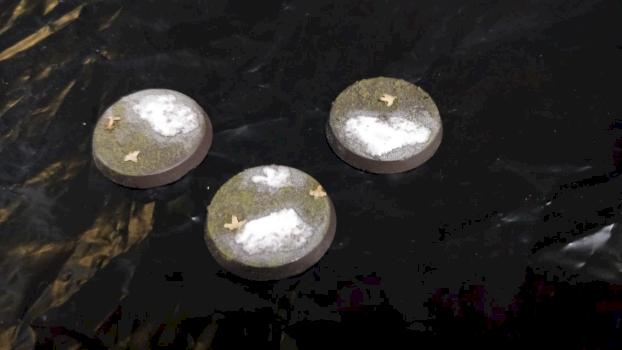 Three 32mm spring base for warhammer and other games by Gachi_paints
