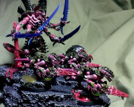 swarmlord with dakka gaunts by gozolve