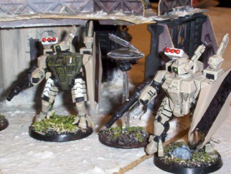 Tau crisis battlesuits by wiseman