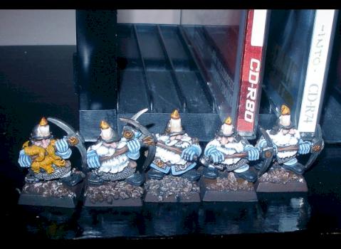 dwarf miners by moetry