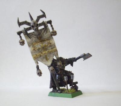 Porte étendart du chaos by Uther