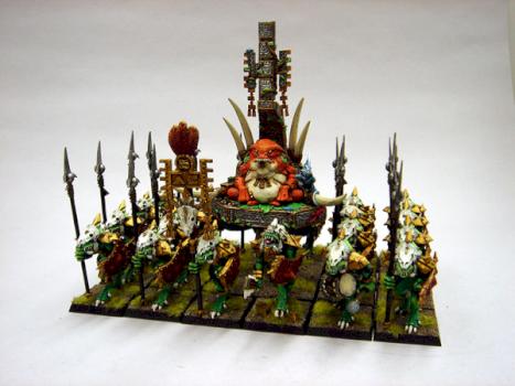 Slann mage with guards by SunflowerXvn
