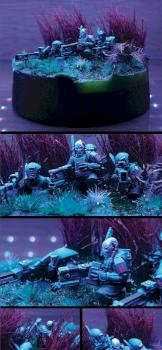 Diorama of Tau Pathfinder sniper team by JAB