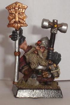 Dwarf Runesmith by Zipp