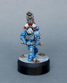 Space Marines Ultramarines lutenent by Carracci