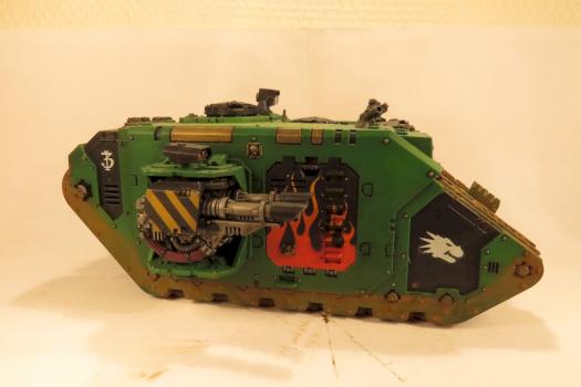 Salamanders Land Raider by Abrethor