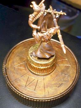 Golden Statue by ReyFenix