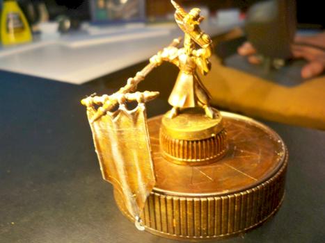 Golden Statue by ReyFenix