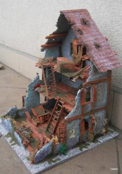 Ruined Building by Izwor