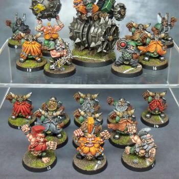 Bloodbowl Dwarf Team by KujoPainting