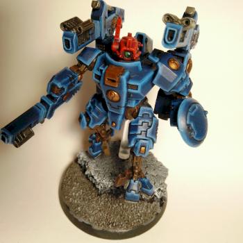 Tau Commander in XV8 Crisis Battlesuit by Grub