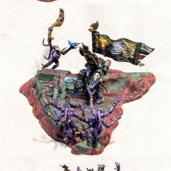 Space Marines vs Demons dioram by Manveru