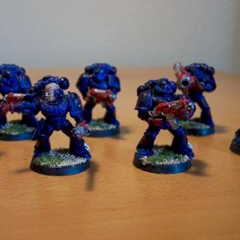 Crimson fists squad by Cottomswab