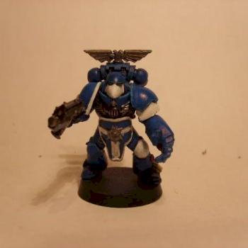 Space Marine Sergeant by terminetor