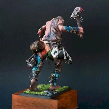 Giant by Zoo Art Studio