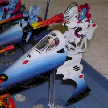 Closeup of Eldar Vyper and Shining Spears by kevlar56