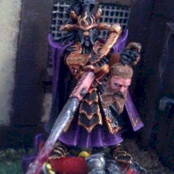 Dark Elf Tullaris of Har Ganeth by Pomba