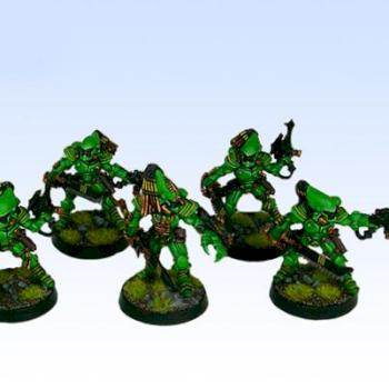 Eldar Striking Scorpions by Brokenblade