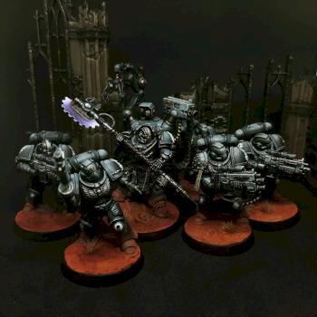 Iron Hands by Pelik