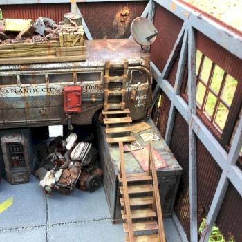 Post Apoc Bus House by Clanmac