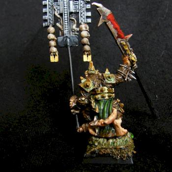 Skaven battle standart bearer by Terecius
