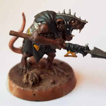 Black armored rat - Right side by grynkorv