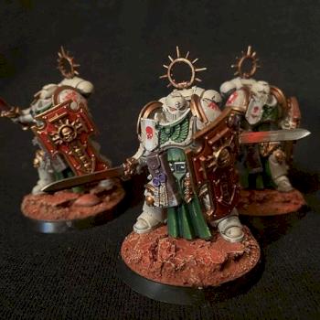 Dark Angels Bladeguard veterans by Soyg