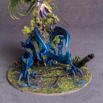 Alarielle the Everqueen by flyingpaintbrush