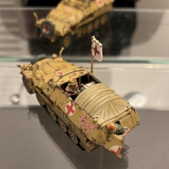 SdKfz 251/8 Ambulance by DonAngelico