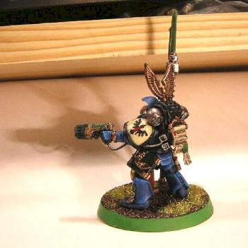 Side view of My Blood Raven Librarian by deusmex