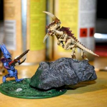 Dark Eldar vs. Hormagant by Raki