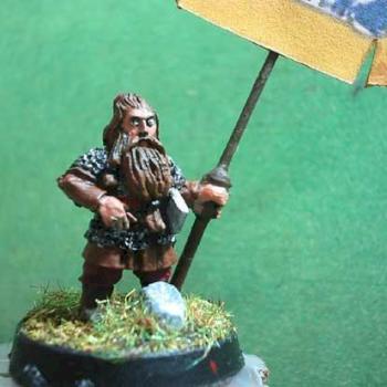 Dwarf with banner (2º Pic) by Barone