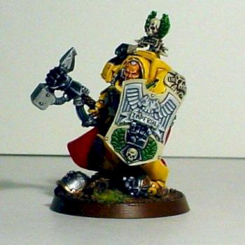 Captain Lysander of the Imperial Fists by pippenj