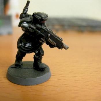 Une autre figurine by pneumothorax