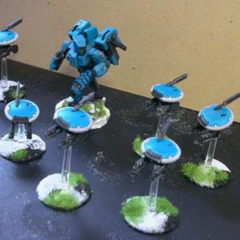 Tau Crisis Suit and Gun Drones by Ripper