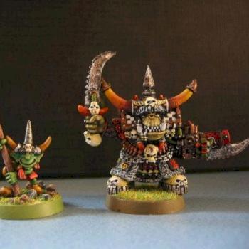 Ork warlord Ghazghkull Thraka and Makari the gretchin by supermillo