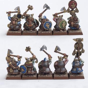 Dwarf Warriors with shields by Comitiva Carmina
