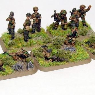 SS Panzergrenadier HQ and Snipers. by E616