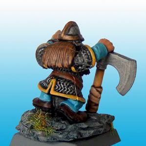 dwarf champion (conversion) by MaStEr Of PuPpEtS