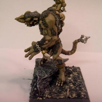 Assaulting Skaven Rat Ogre by uraithen