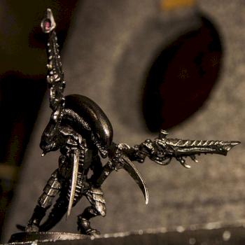 Tyranid warrior by Jawsofhana