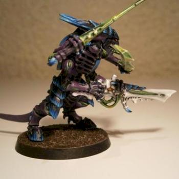 Tyranid Warrior with Boneswords by Treveron