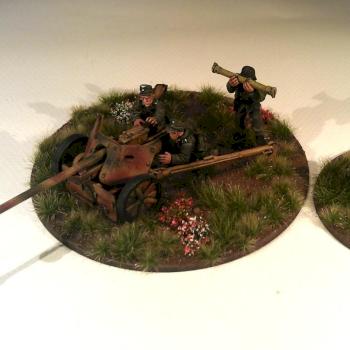 28mm Pak40 and 81mm Mortar. Summer '44 by dflament