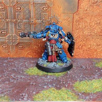 Ultramarines Primaris Lieutenant by captainglondo