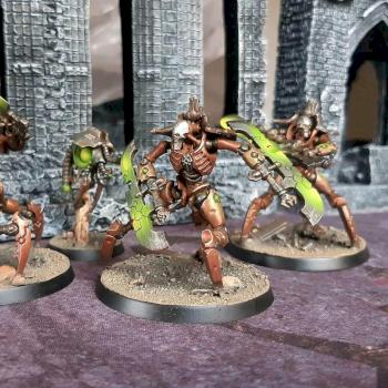 Necron Skorpekh Destroyers by doghart