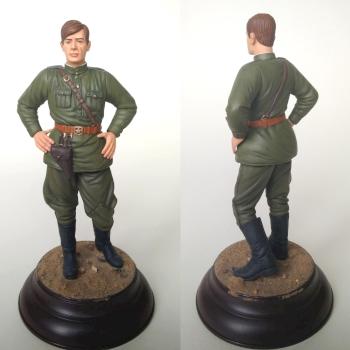 Soviet officer by Kaz00