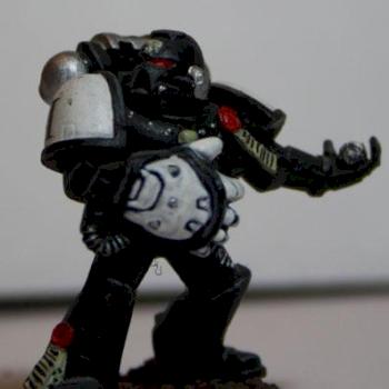 Black templar powerfist by antares45