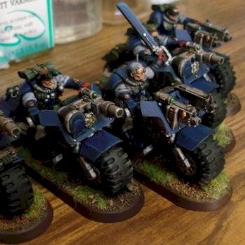 Crimson Fist Scout Bike squad by Spanglo